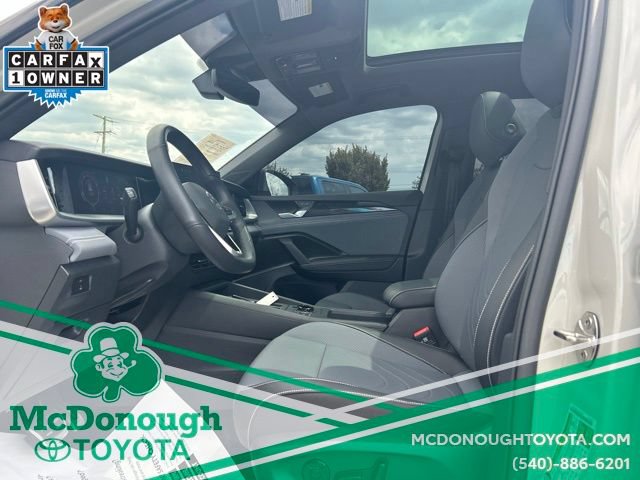 Used 2025 Volkswagen Tiguan SE R-Line AWD/4WD image 13
