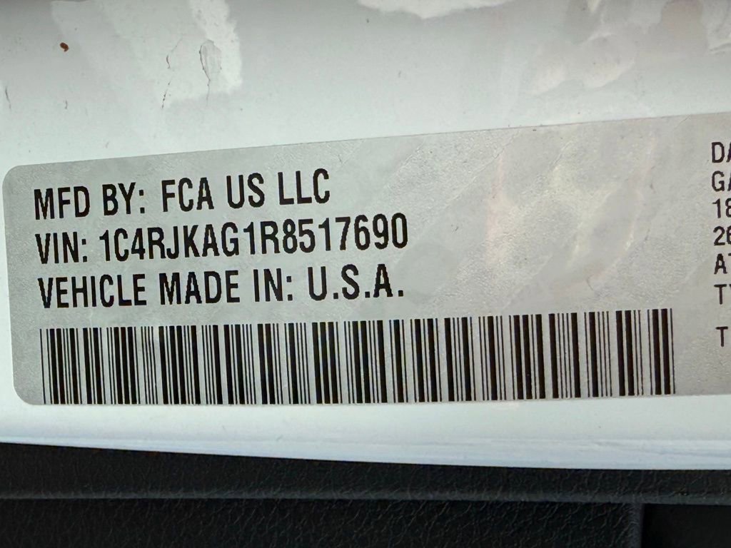 Used 2024 Jeep Grand Cherokee L Laredo image 49