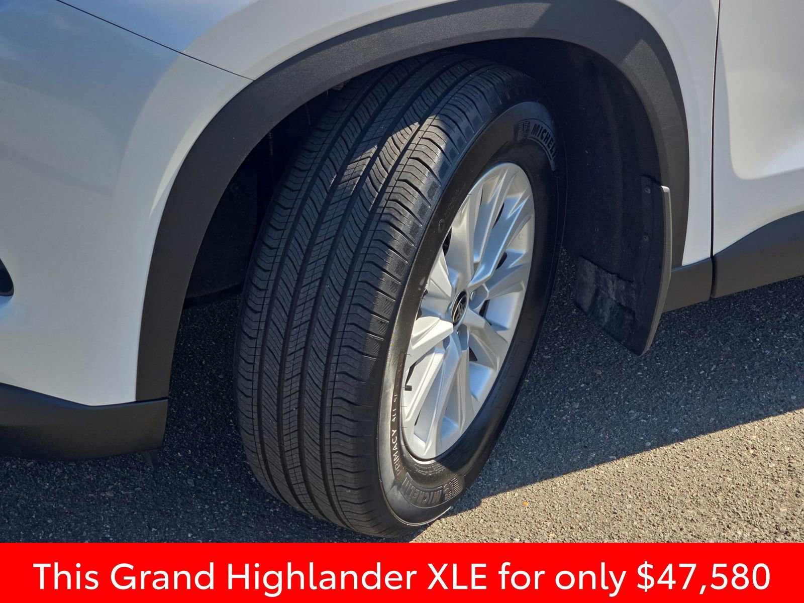 Used 2025 Toyota Grand Highlander AWD image 43