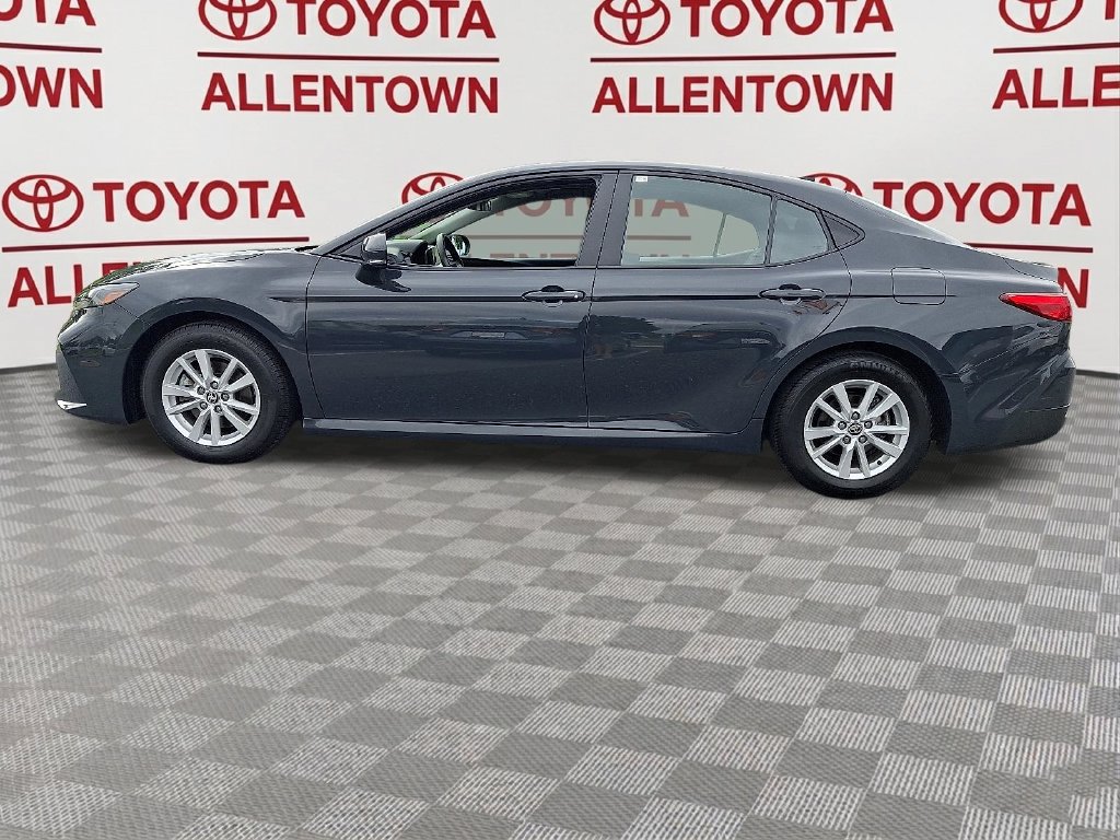 Used 2025 Toyota Camry LE FWD image 4