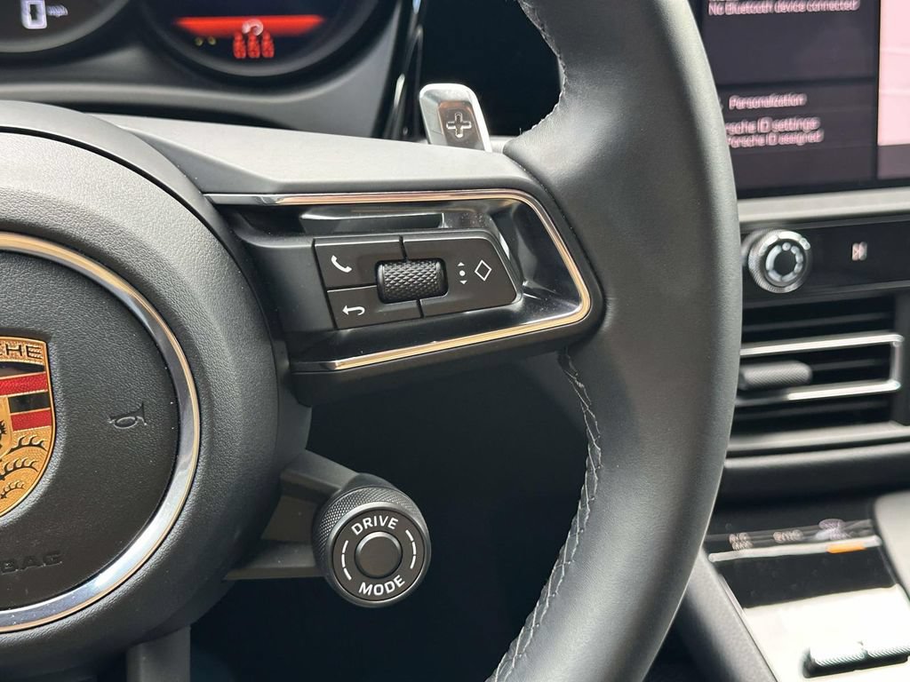 Certified 2026 Porsche Macan AWD/4WD image 24