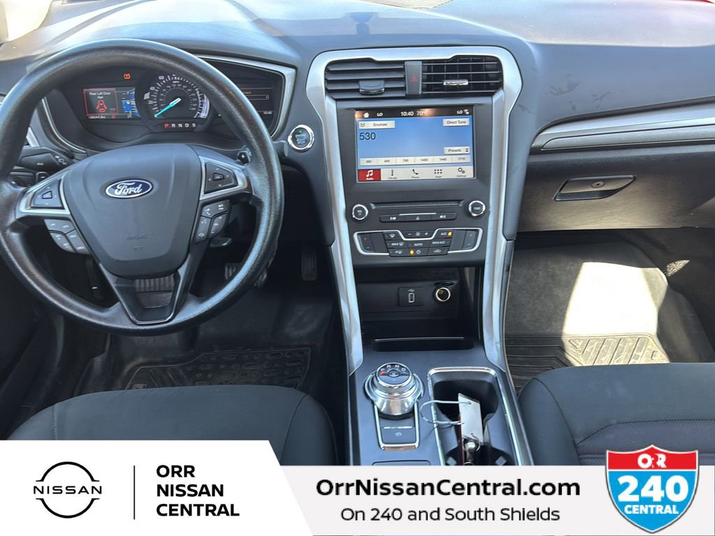 Used 2018 Ford Fusion SE w/ Fusion SE Technology Package FWD image 17
