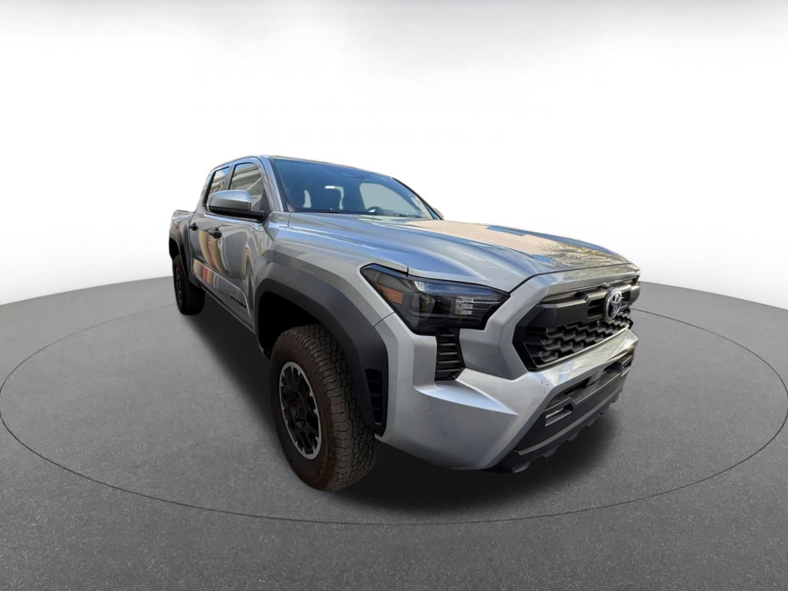 Used 2024 Toyota Tacoma TRD Off-Road image 2