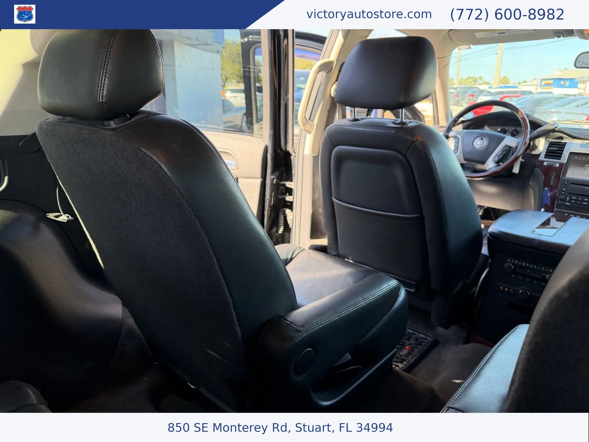 Used 2010 Cadillac Escalade Luxury image 42