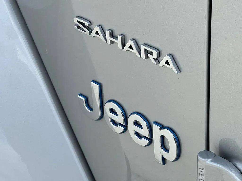 Used 2024 Jeep Wrangler Unlimited Sahara AWD/4WD image 13