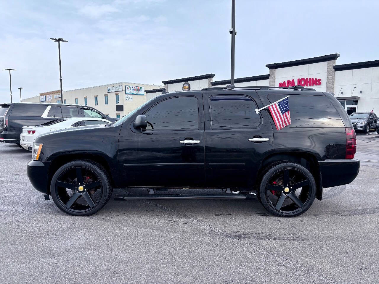 Used 2012 Chevrolet Tahoe LTZ image 3