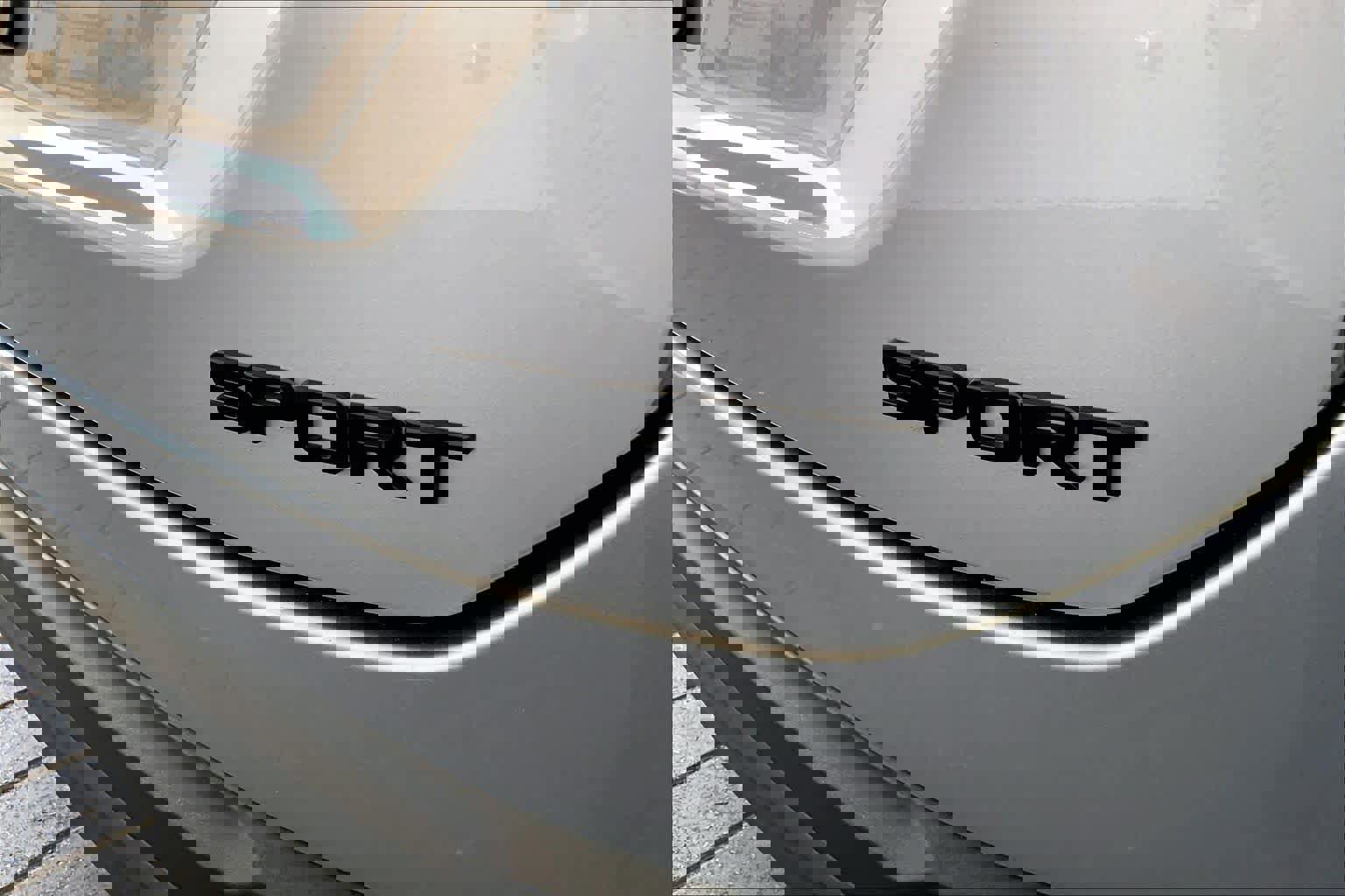 Used 2025 Honda Pilot Sport image 10