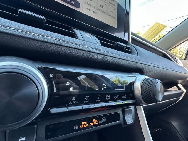 Used 2024 Toyota RAV4 LE image 27