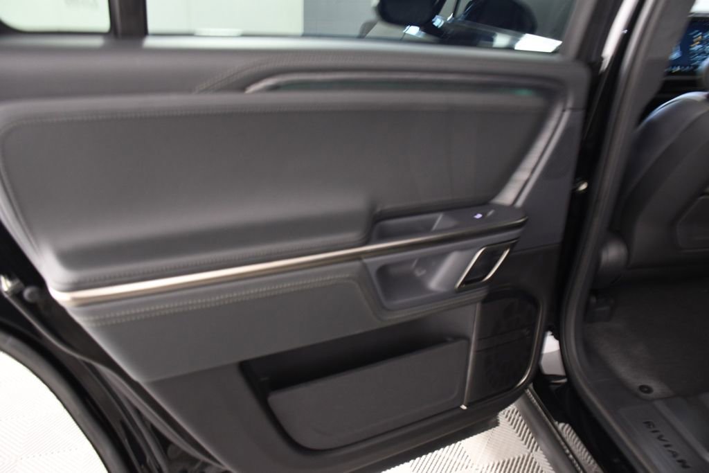Used 2024 Rivian R1S Adventure AWD/4WD image 25