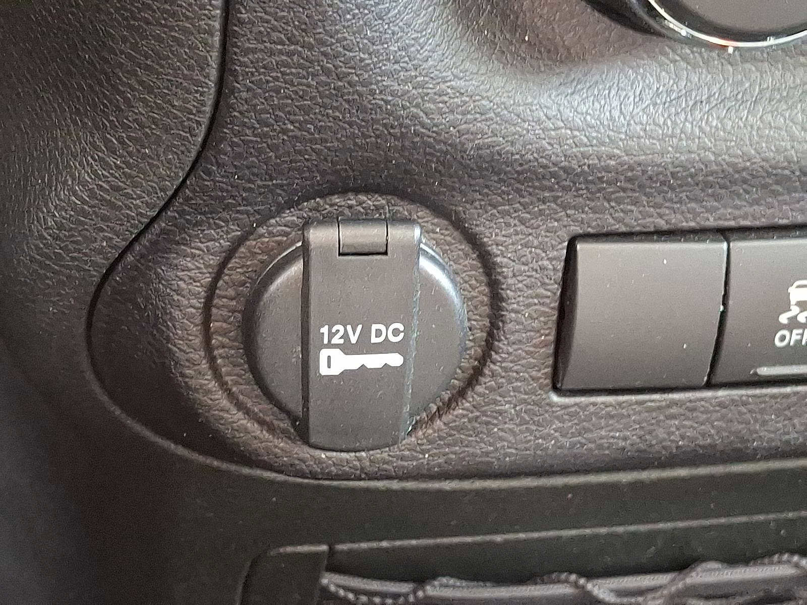 Used 2018 Jeep Wrangler Sport image 15