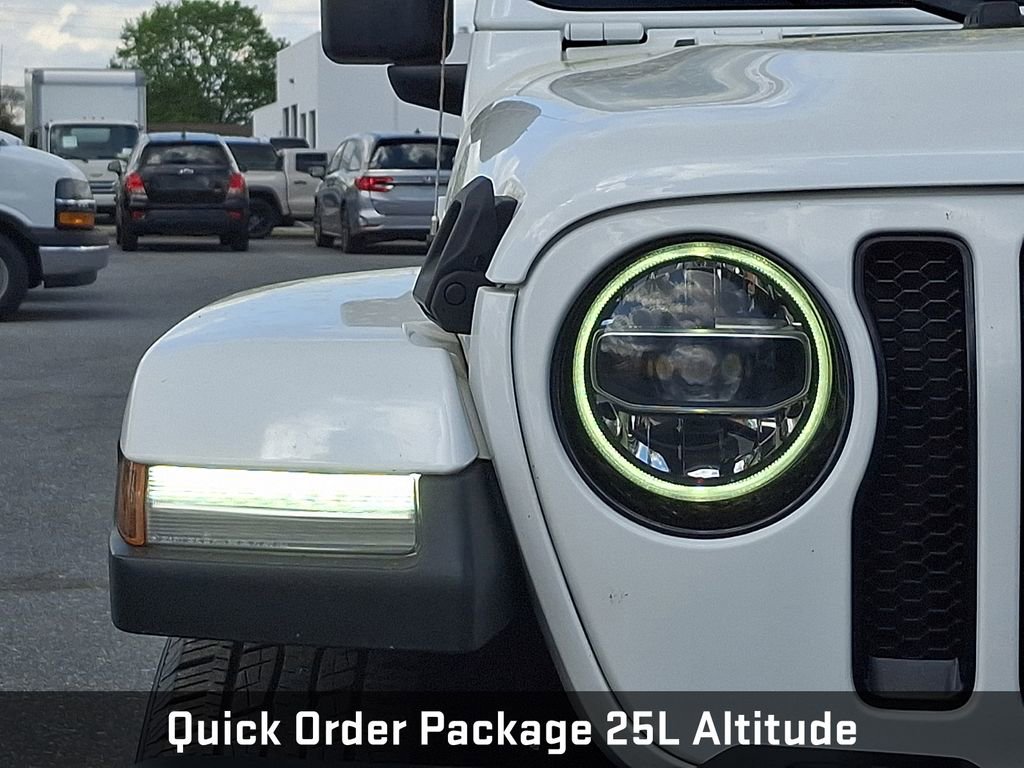 Used 2020 Jeep Wrangler Unlimited Sahara image 11