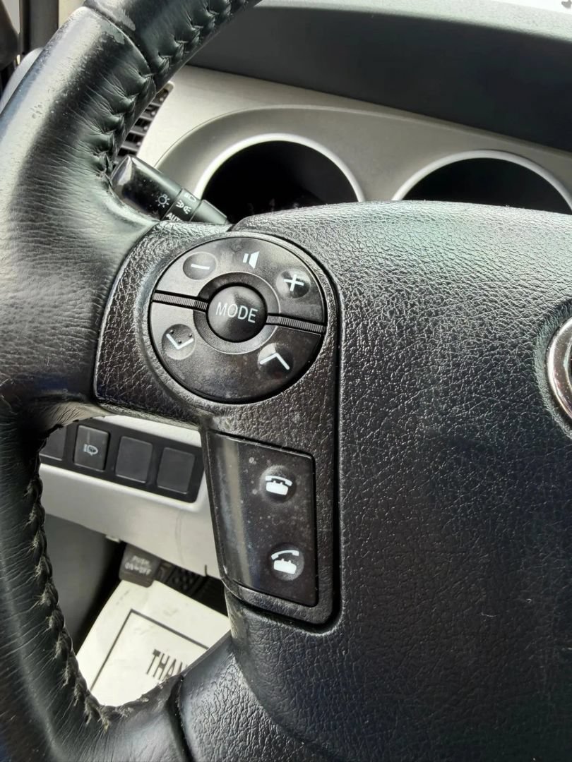 Used 2013 Toyota Sequoia SR5 RWD image 21