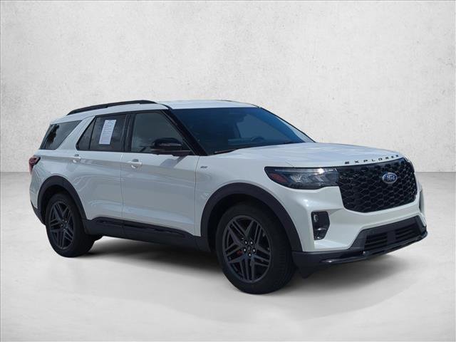 Used 2025 Ford Explorer ST-Line w/ Premium Package image 3