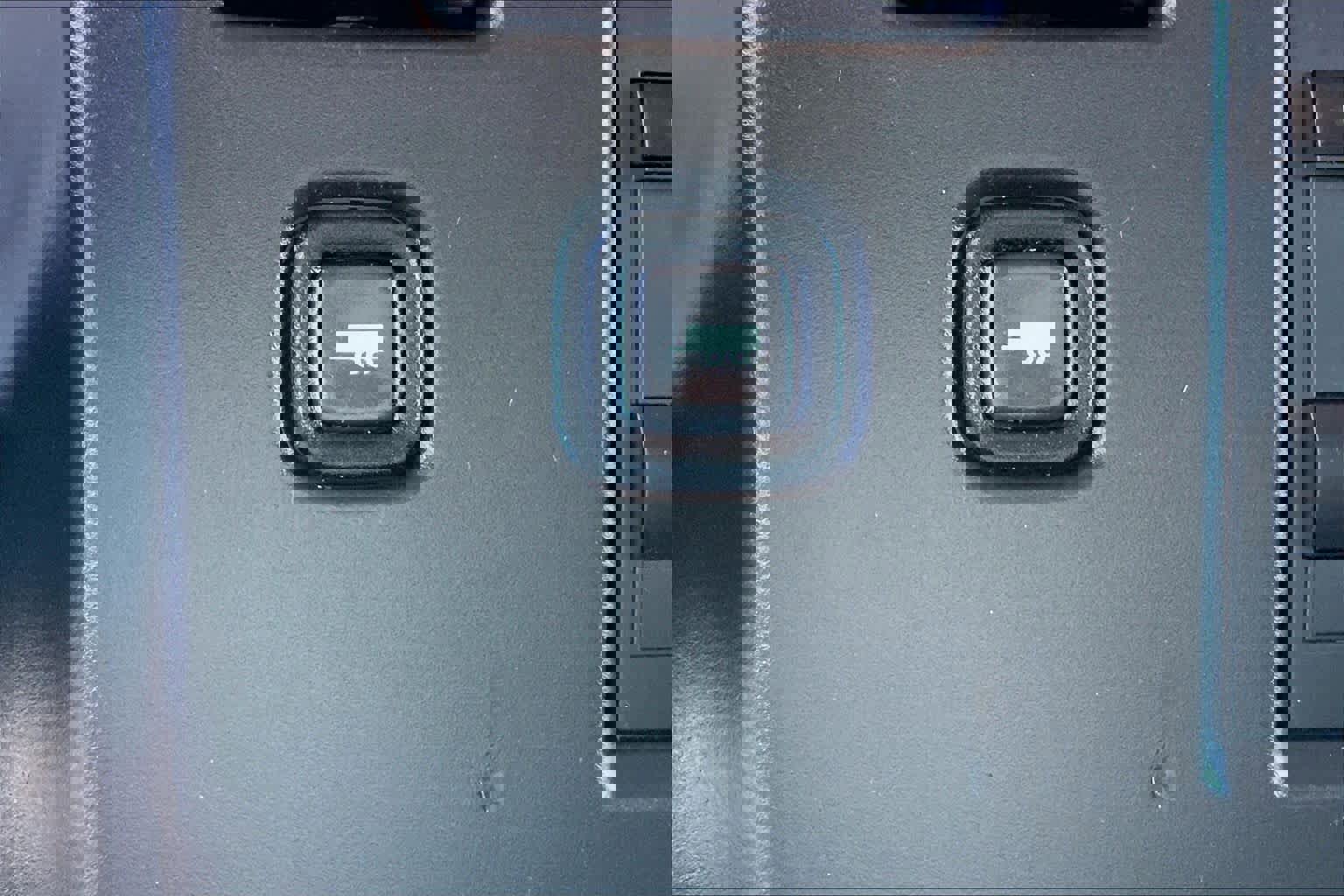 Used 2021 Chevrolet Express 2500 w/ Driver Convenience Package image 26