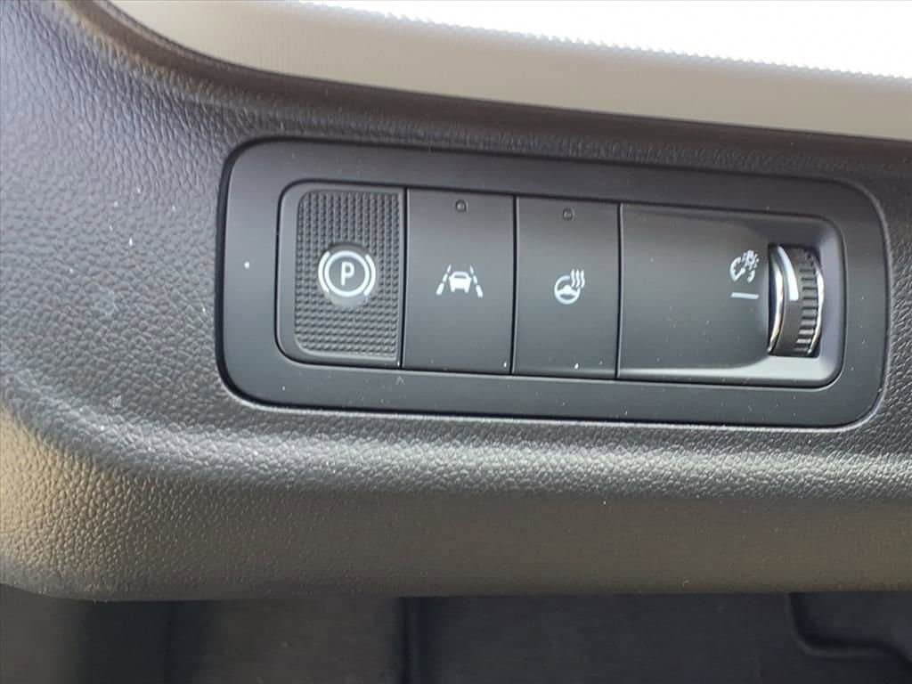 New 2027 Chevrolet Bolt RS w/ Technology Package FWD image 16