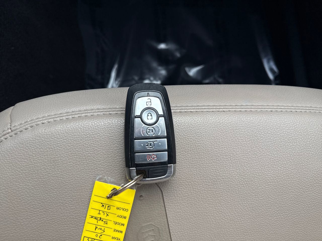 Used 2020 Ford Explorer XLT w/ Equipment Group 202A image 21