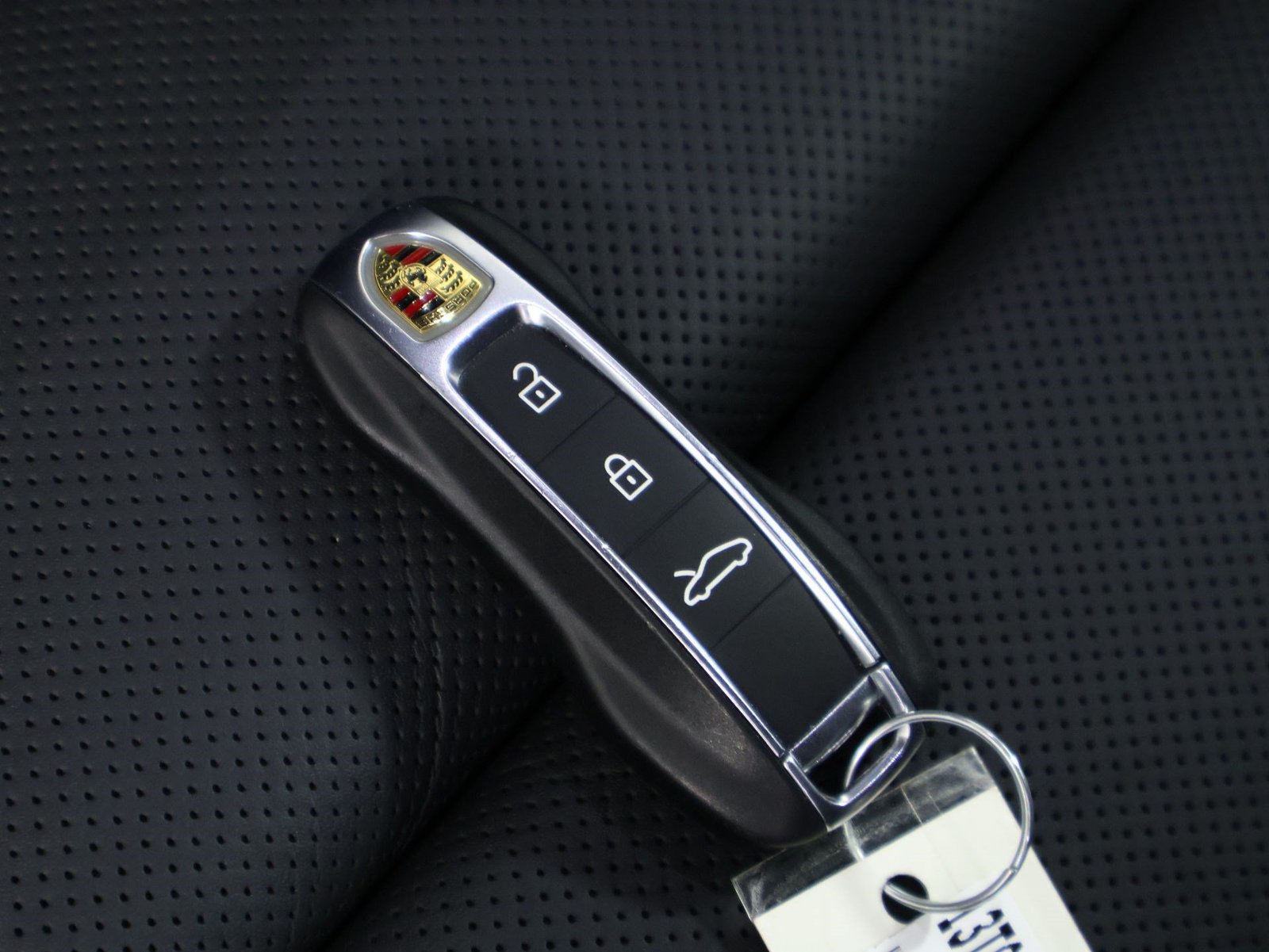 Certified 2024 Porsche 911 Carrera RWD image 34