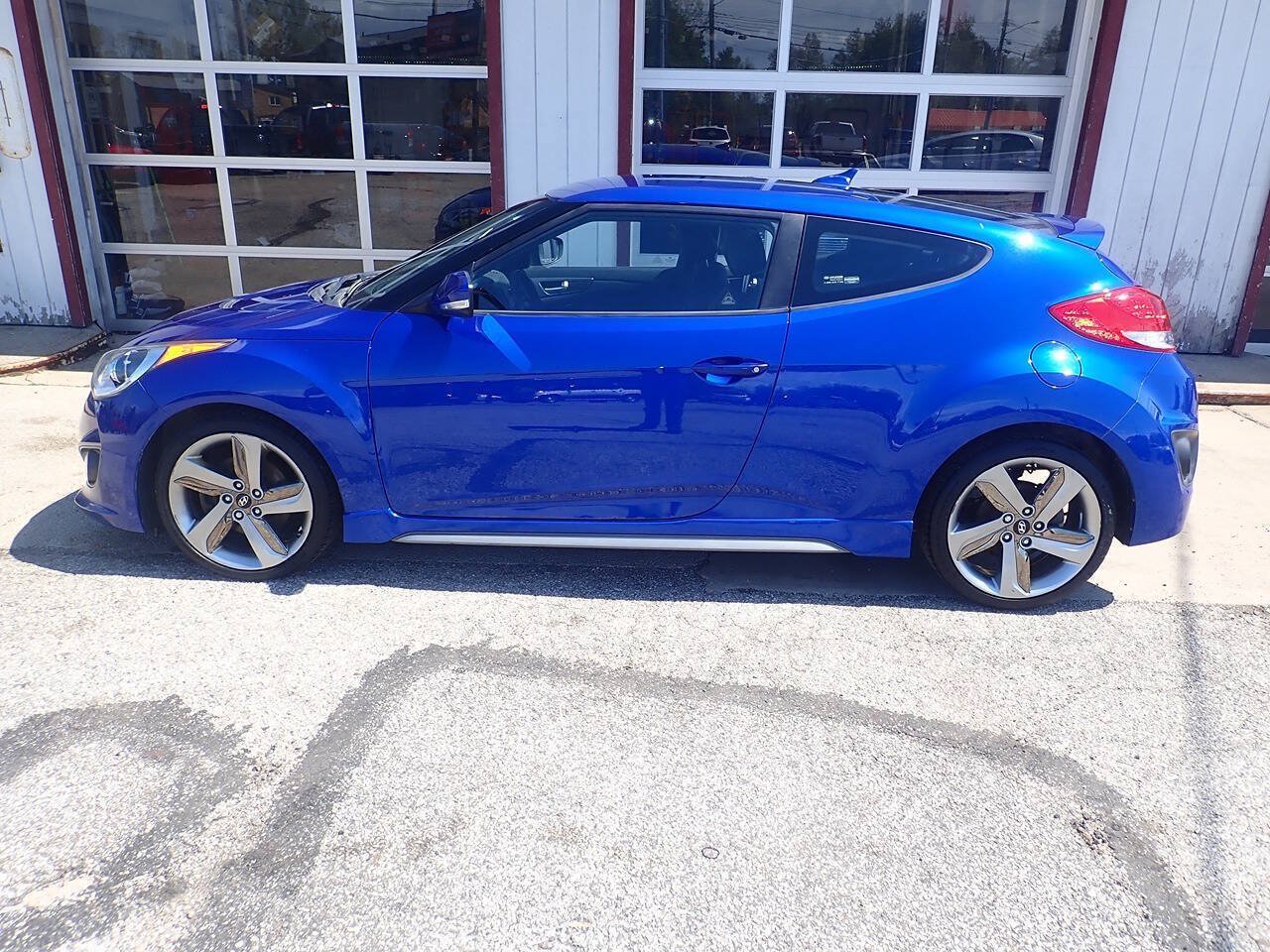 Used 2013 Hyundai Veloster Turbo FWD image 12