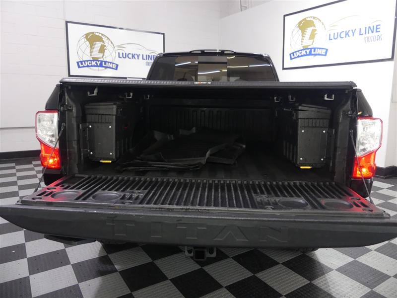 Used 2018 Nissan Titan PRO-4X AWD/4WD image 9