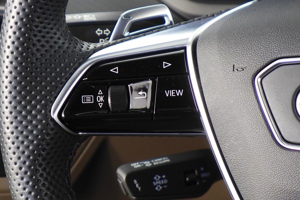 Used 2023 Audi RS e-tron GT w/ Carbon Performance Package image 28