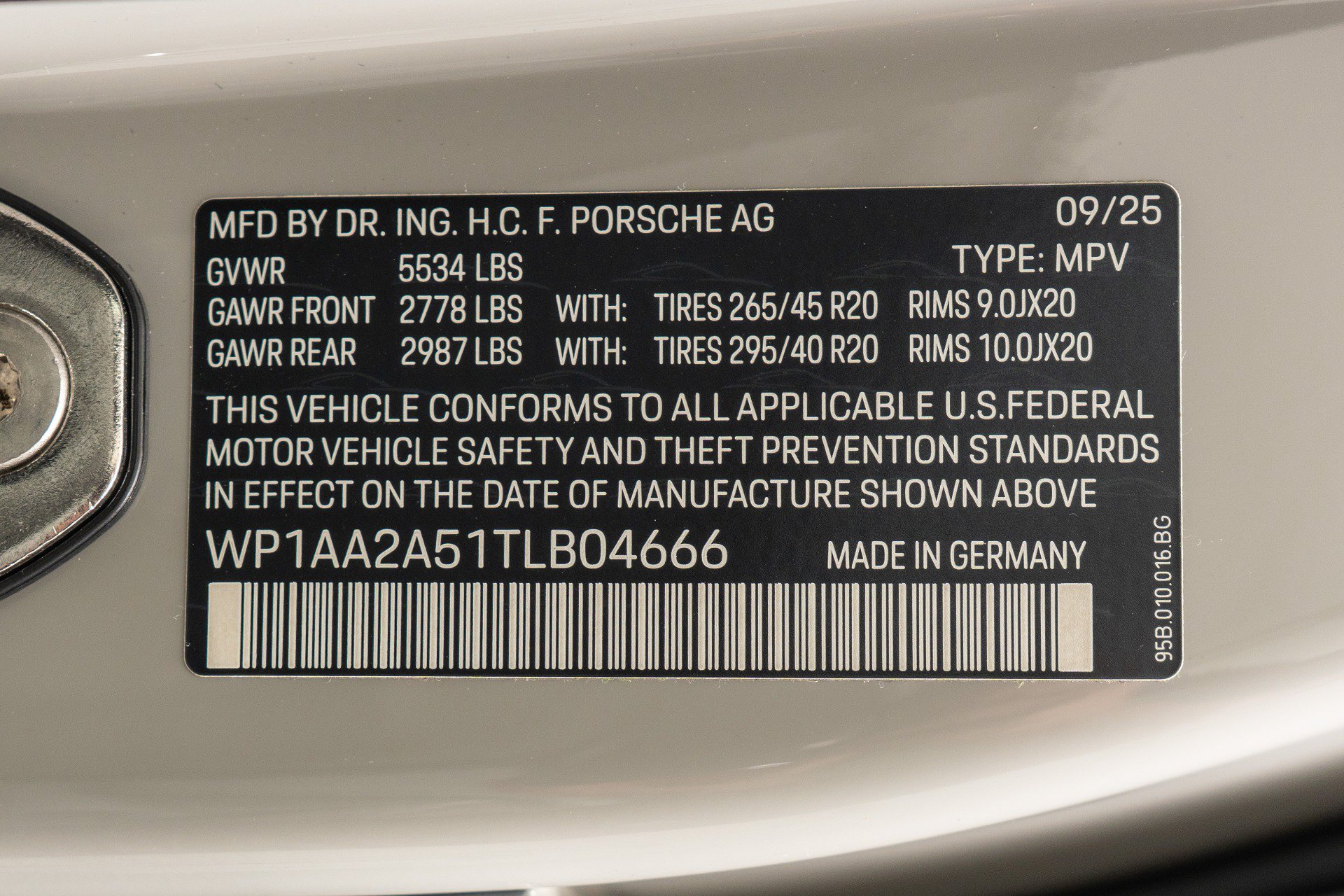 Used 2026 Porsche Macan AWD/4WD image 20