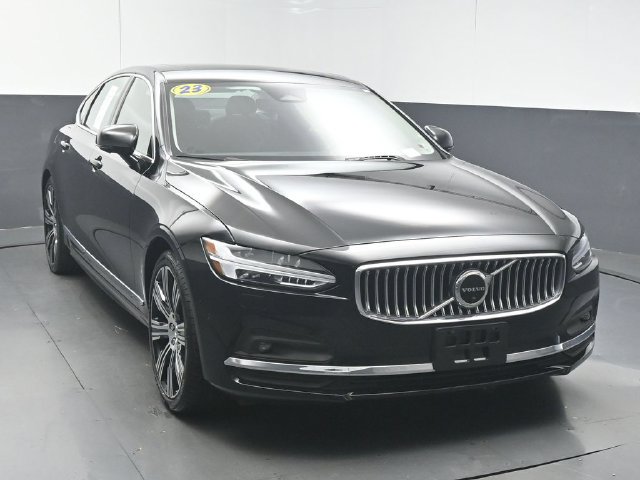 Used 2023 Volvo S90 B6 Plus AWD/4WD image 2