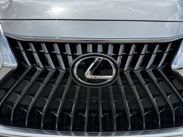 Used 2023 Lexus ES 350 image 12