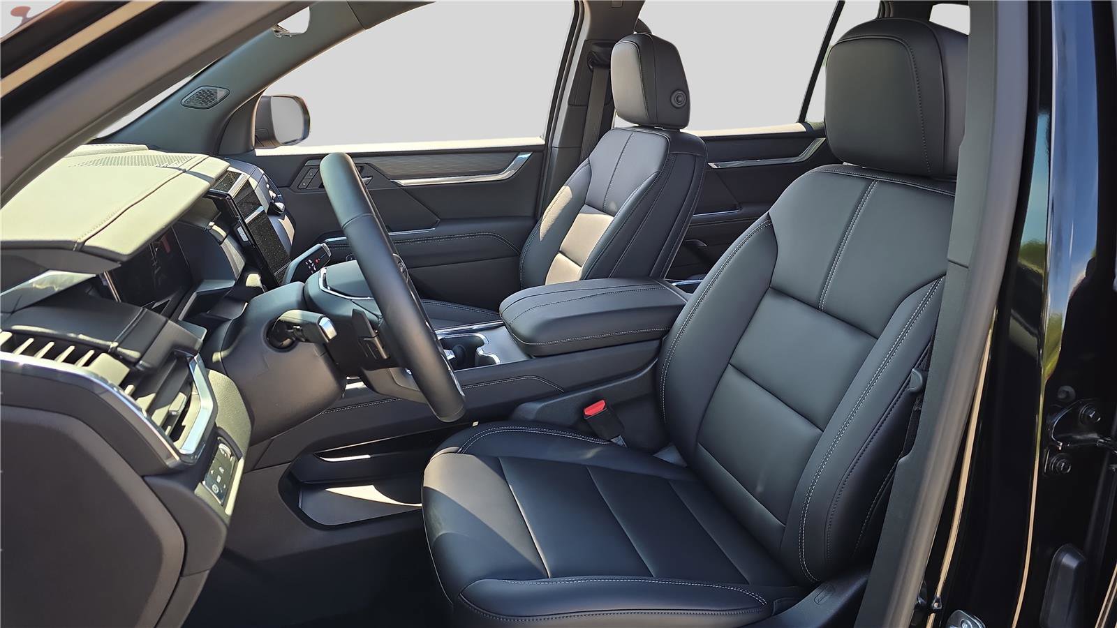 Used 2026 GMC Acadia Elevation w/ Elevation Premium Package FWD image 11