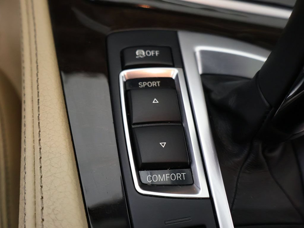 Used 2015 BMW 550i xDrive Sedan AWD/4WD image 52