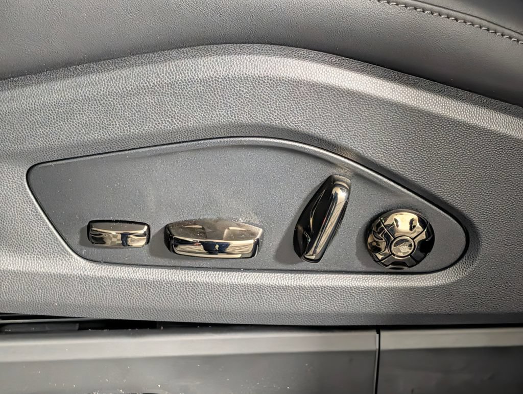 New 2026 Porsche Cayenne Turbo AWD/4WD image 29
