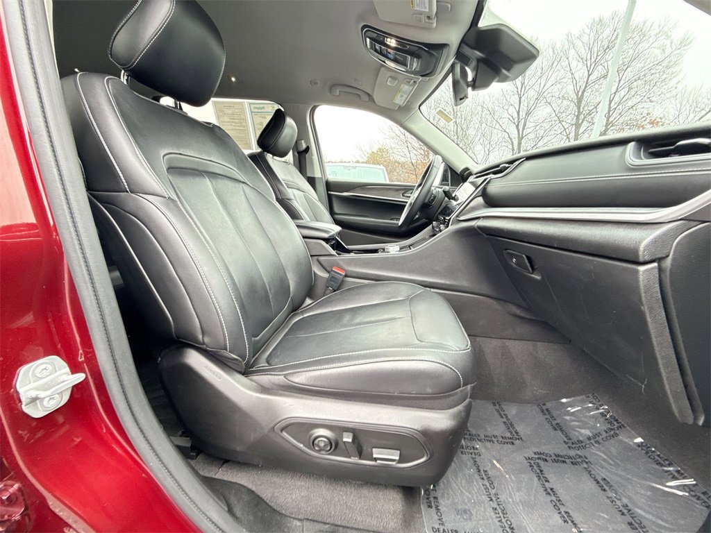 Used 2021 Jeep Grand Cherokee L Limited image 25