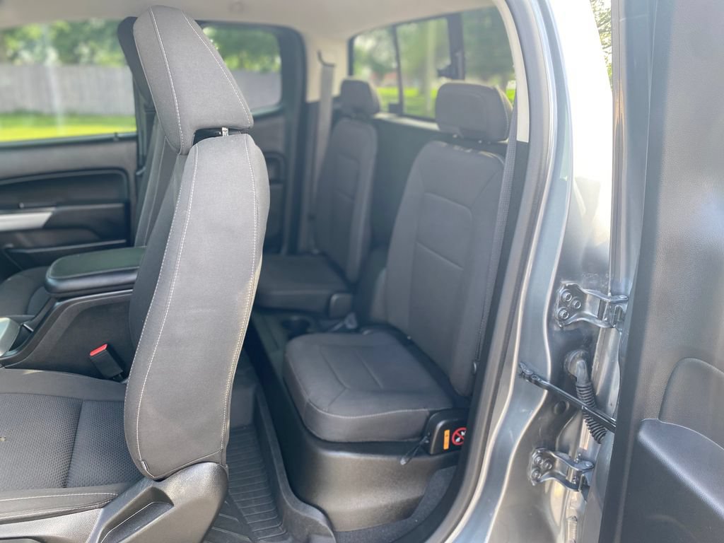 Used 2022 Chevrolet Colorado LT w/ LT Convenience Package AWD/4WD image 18