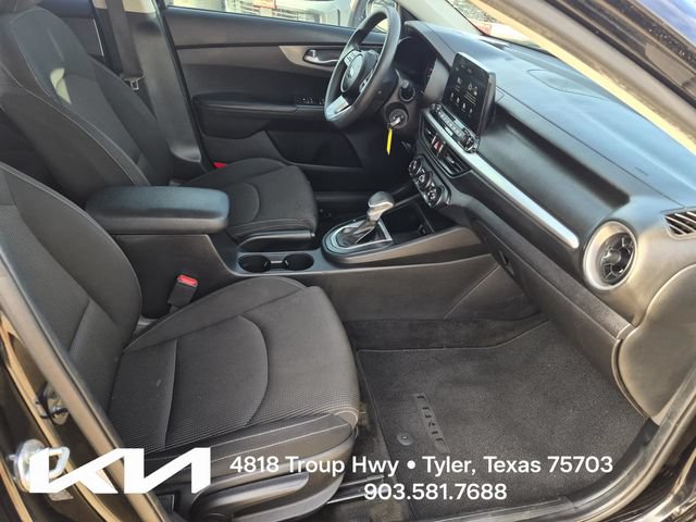 Certified 2021 Kia Forte Sedan FWD image 9