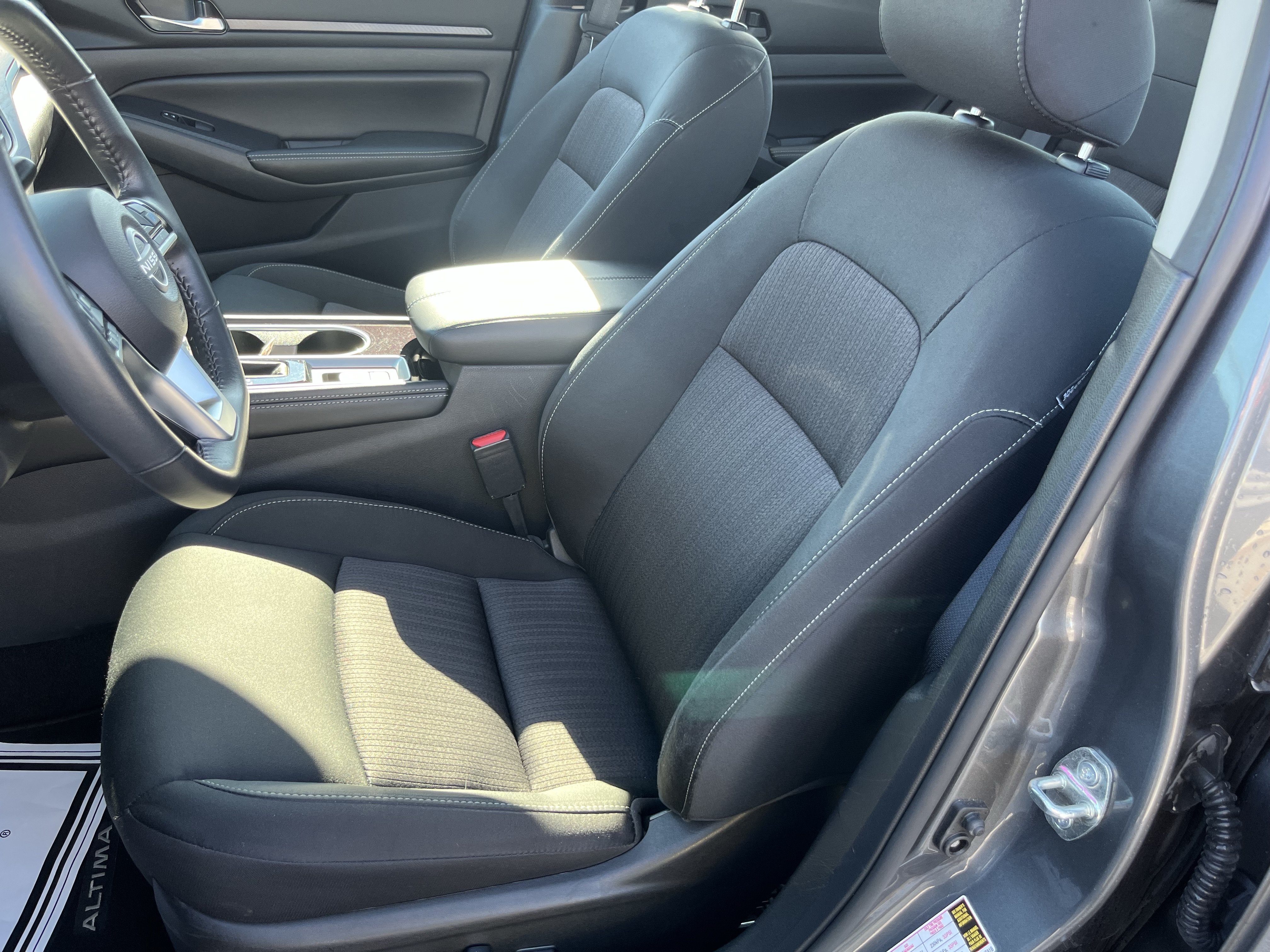 Used 2024 Nissan Altima 2.5 SV w/ SV Premium Package AWD/4WD image 6