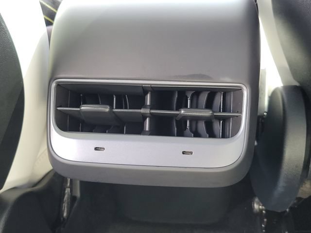 Used 2023 Tesla Model Y Long Range AWD/4WD image 19