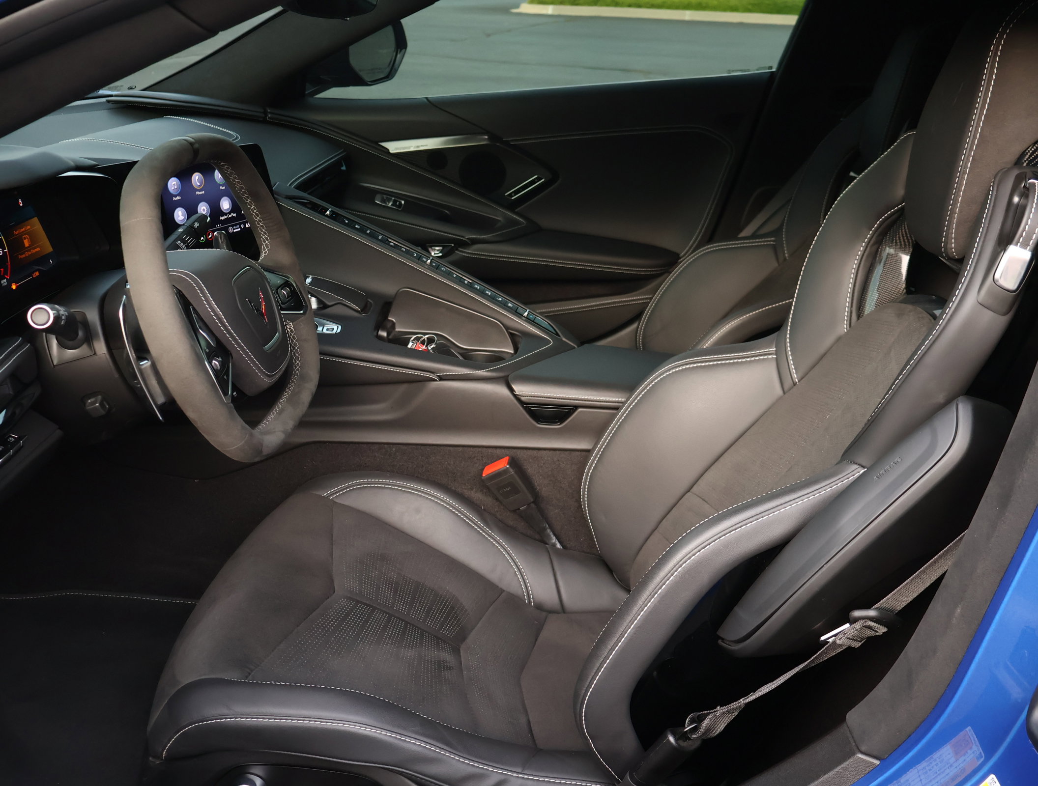 Used 2023 Chevrolet Corvette Stingray Premium Cpe w/ Z51 Performance Package RWD image 13