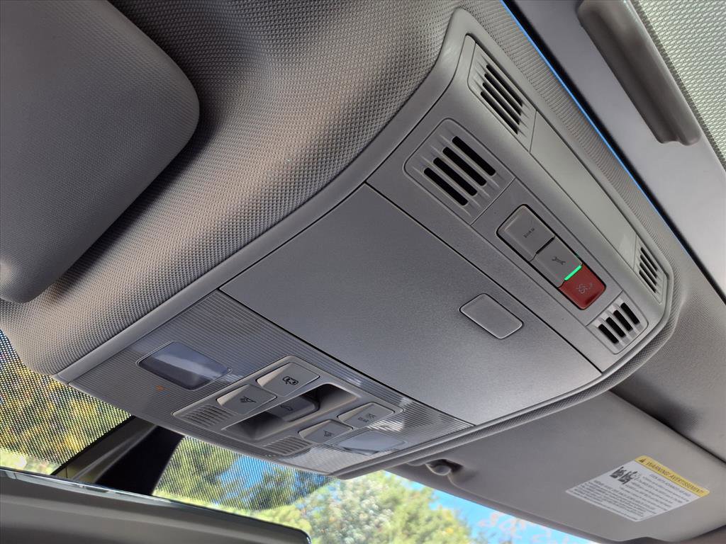 Used 2021 Volkswagen Golf 4-Door image 23