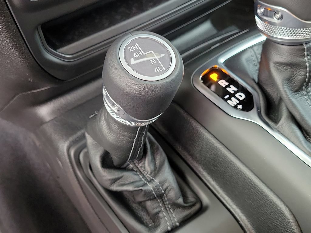 New 2026 Jeep Gladiator Sport AWD/4WD image 32