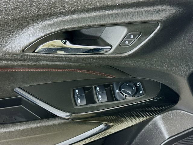 Used 2025 Chevrolet Trax RS w/ Sunroof Package FWD image 17