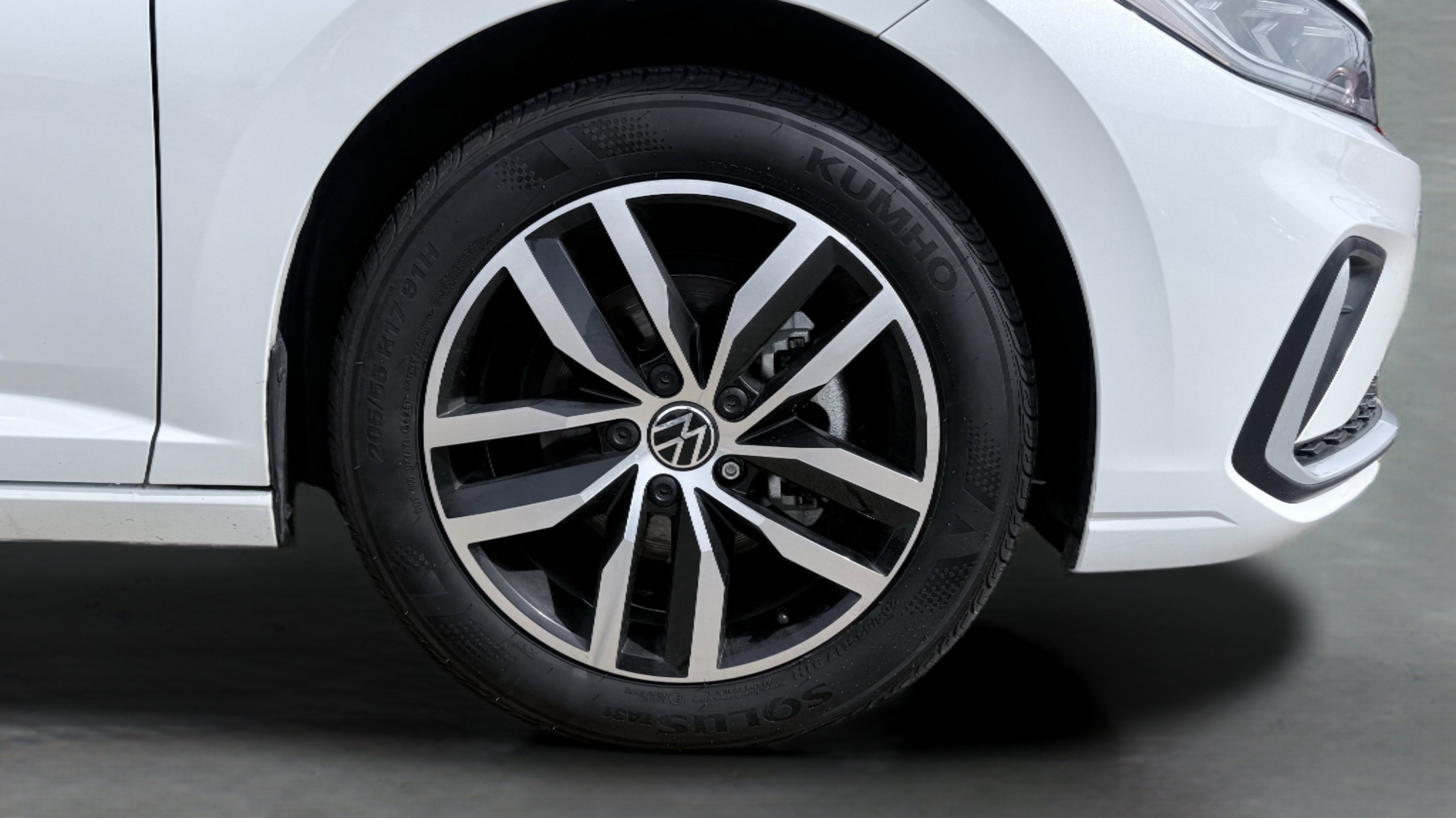 Used 2025 Volkswagen Jetta SE FWD image 10
