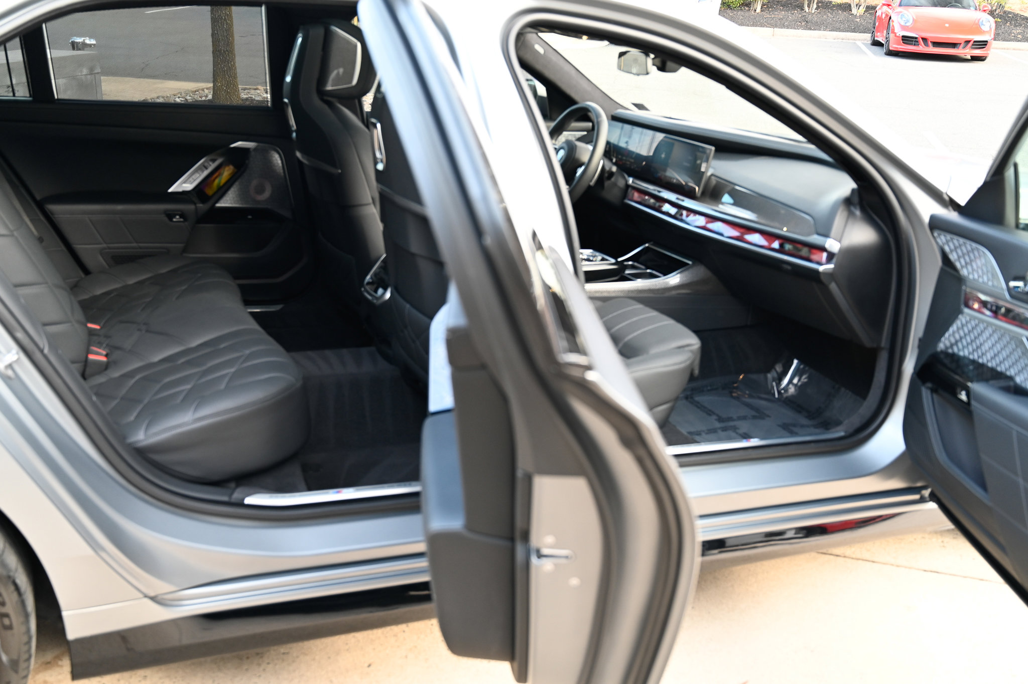 Used 2023 BMW 760i xDrive 760i xDrive image 59