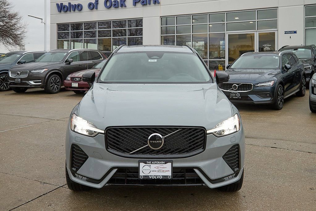 New 2026 Volvo XC60 B5 Core w/ Climate Package image 5