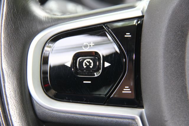Used 2020 Volvo S60 T5 Momentum FWD image 23