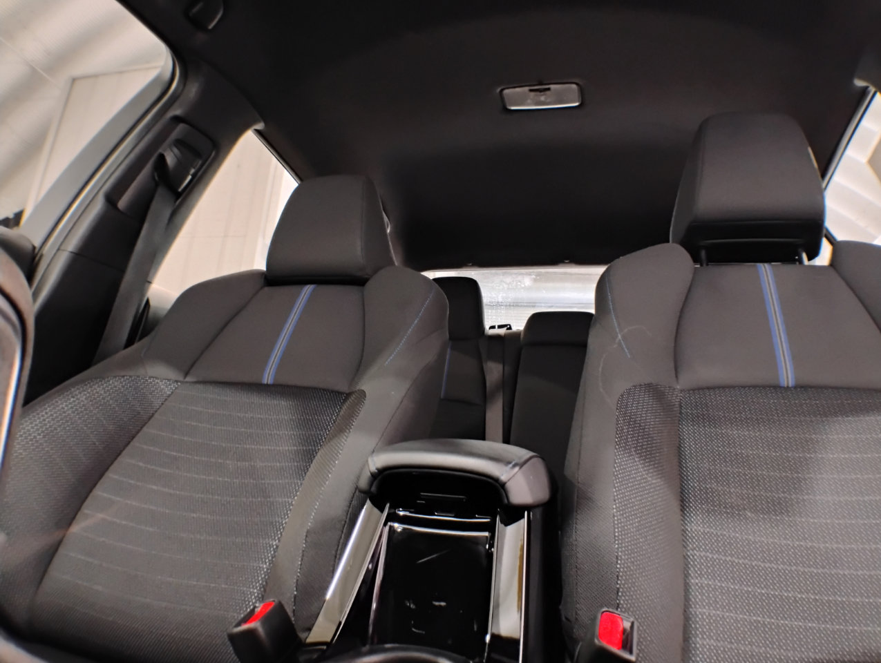 Used 2020 Toyota Corolla SE image 24