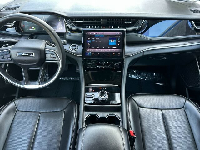 Used 2023 Jeep Grand Cherokee 30th Anniversary AWD/4WD image 16