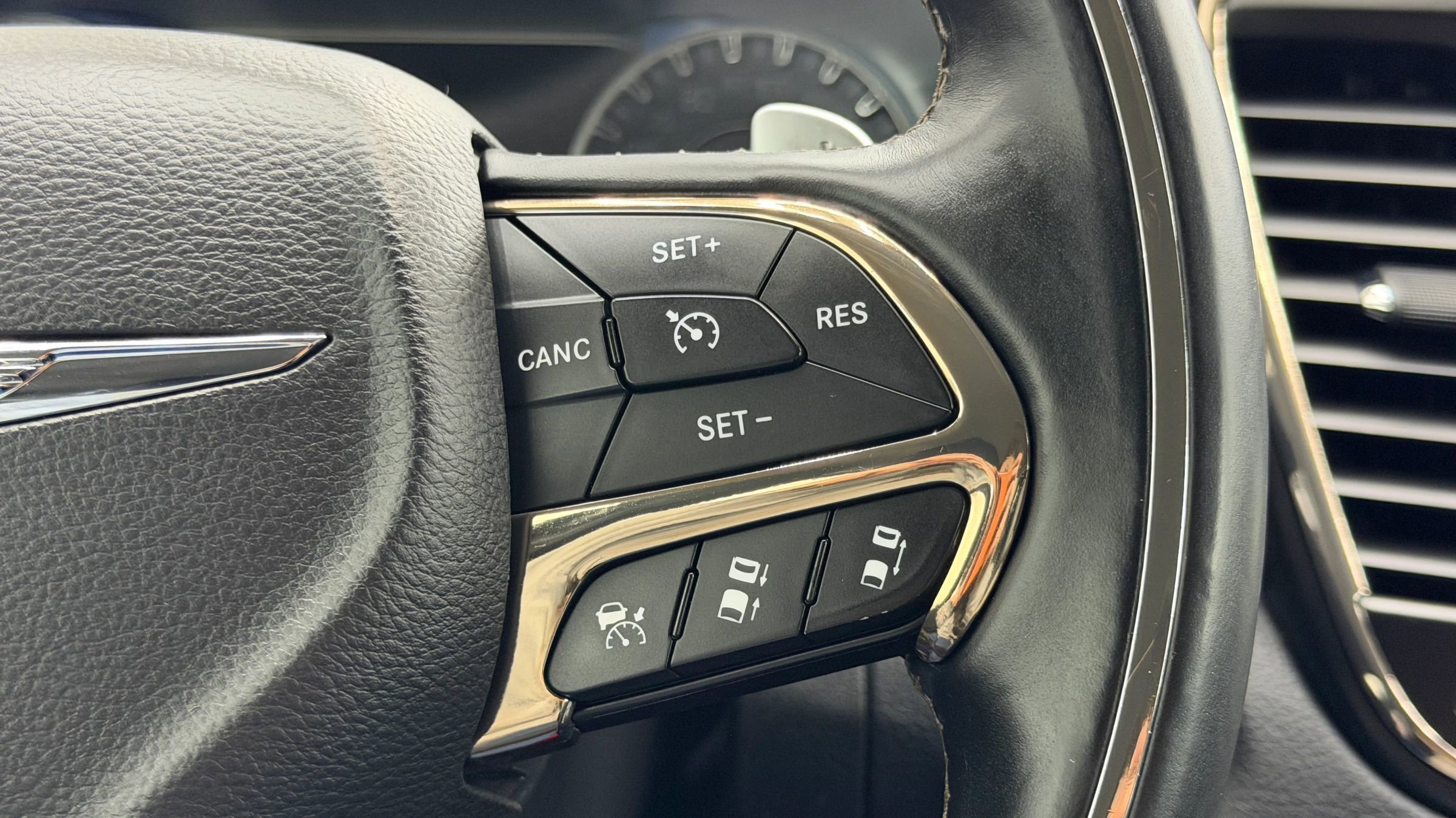 Used 2016 Chrysler 200 C w/ Premium Group image 20