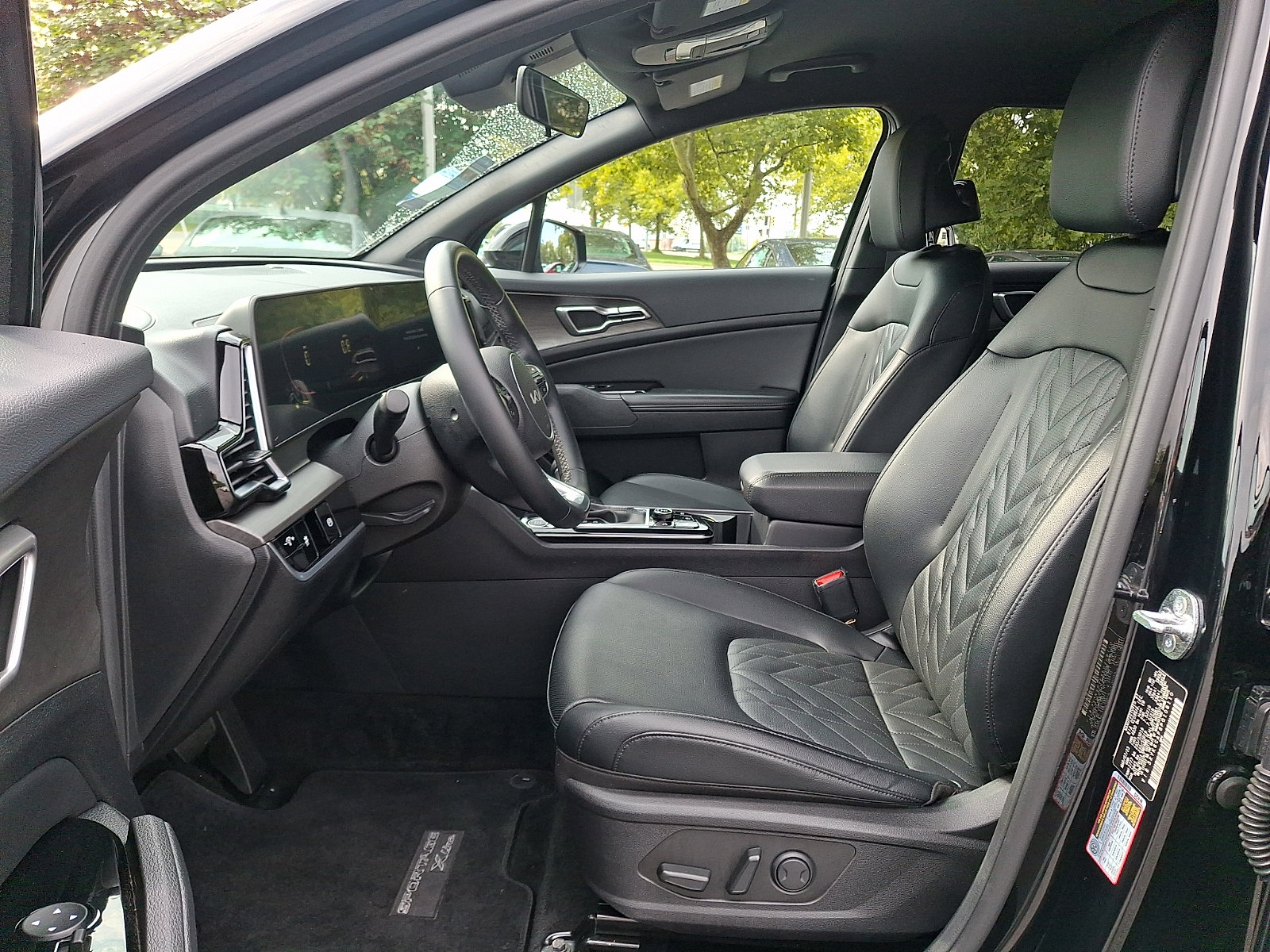 Used 2023 Kia Sportage X-Line AWD/4WD image 13