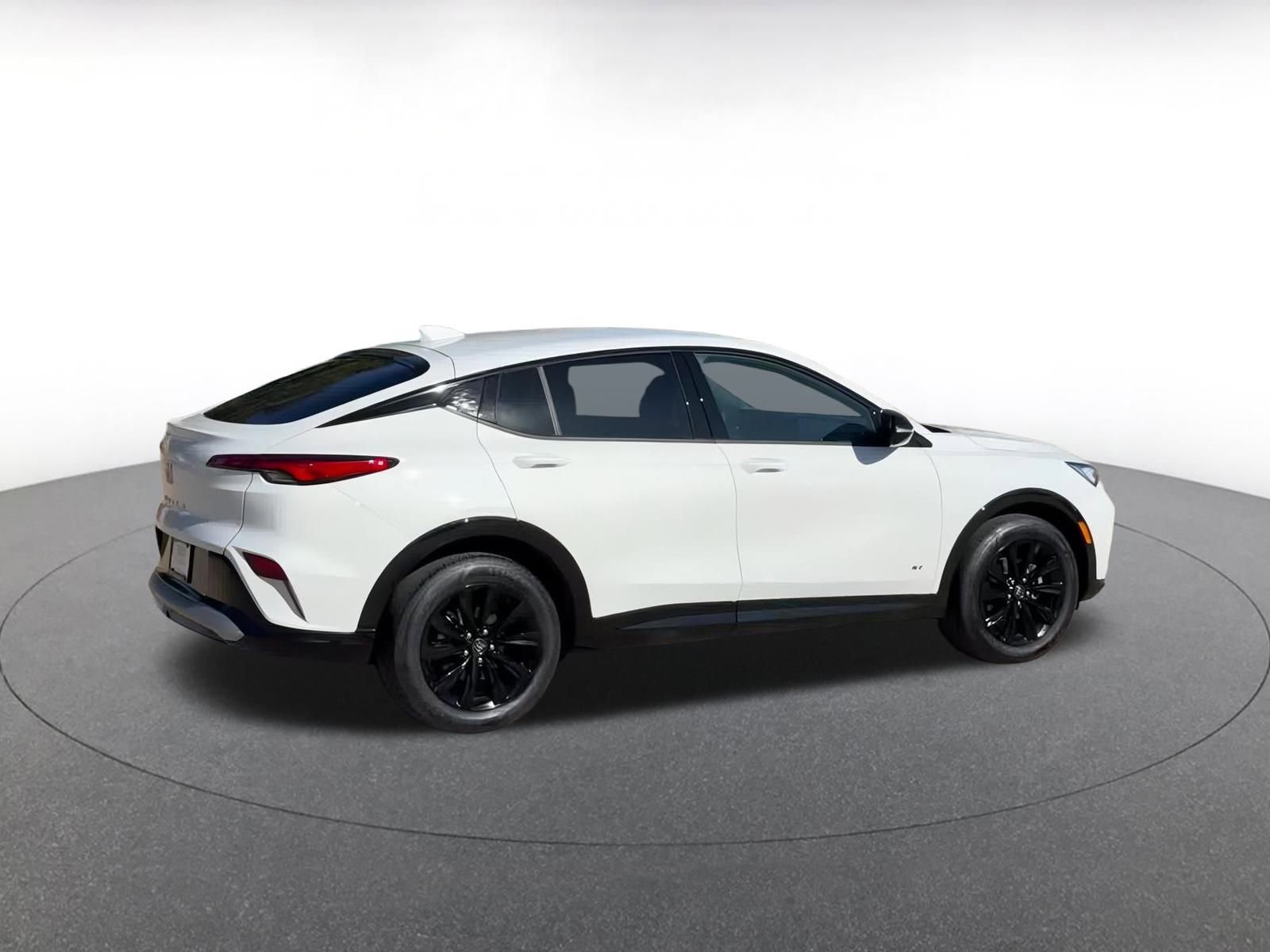 Used 2025 Buick Envista Sport Touring image 15