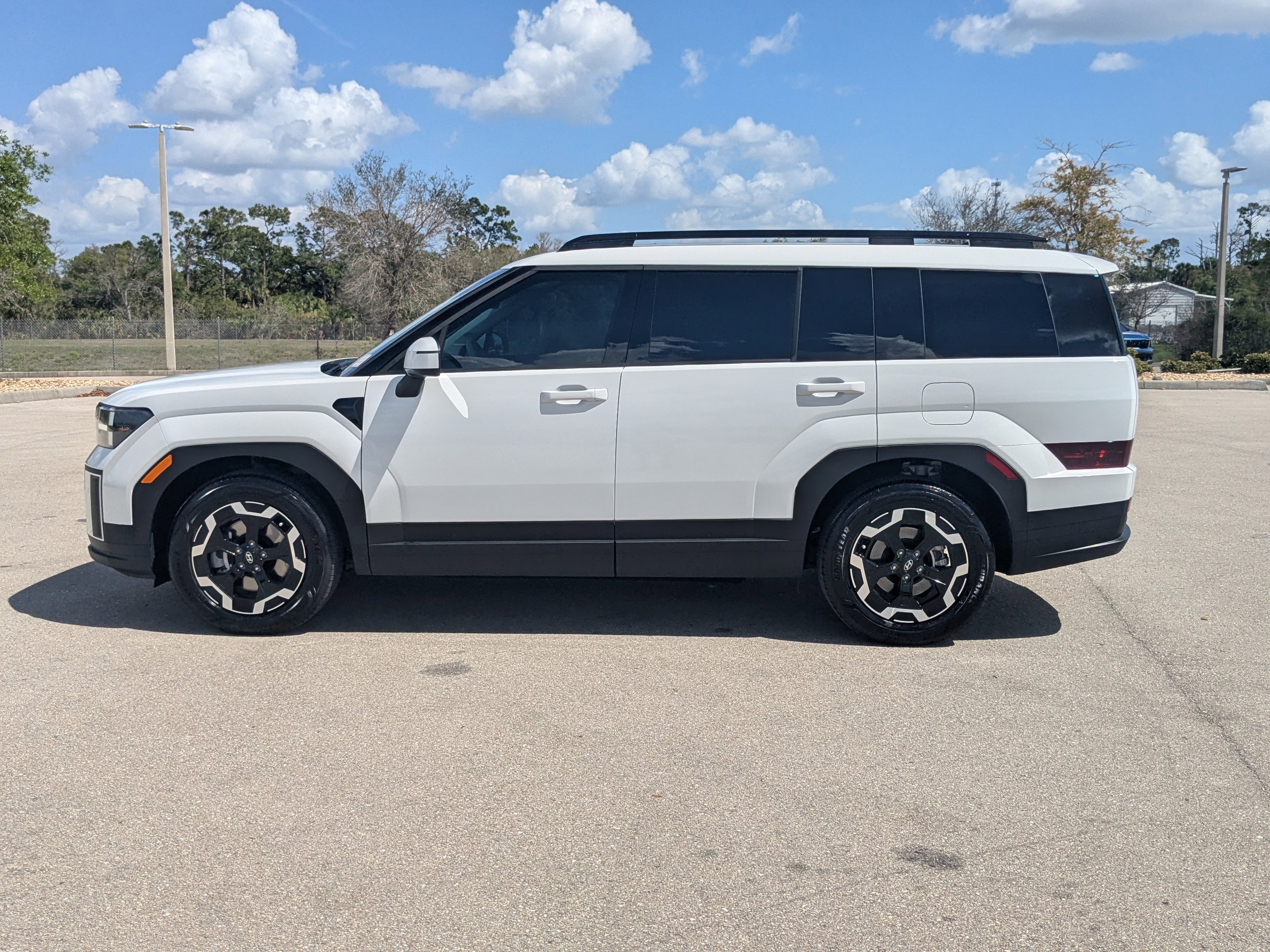 Used 2024 Hyundai Santa Fe SEL image 8