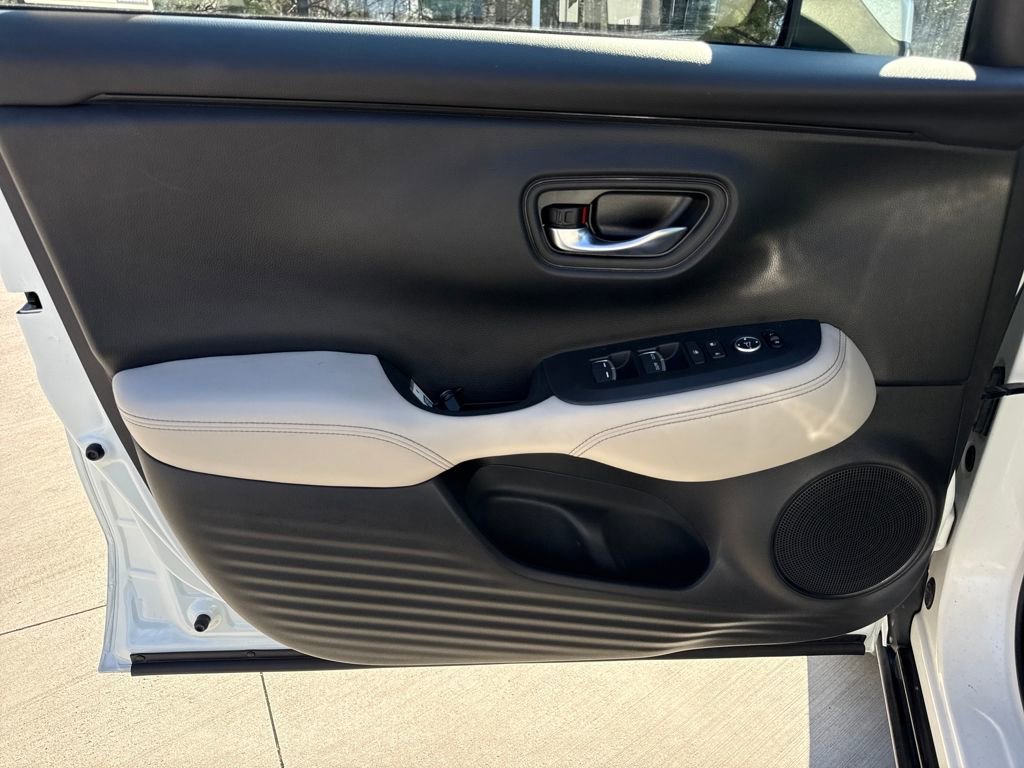 Used 2023 Honda HR-V EX-L image 23